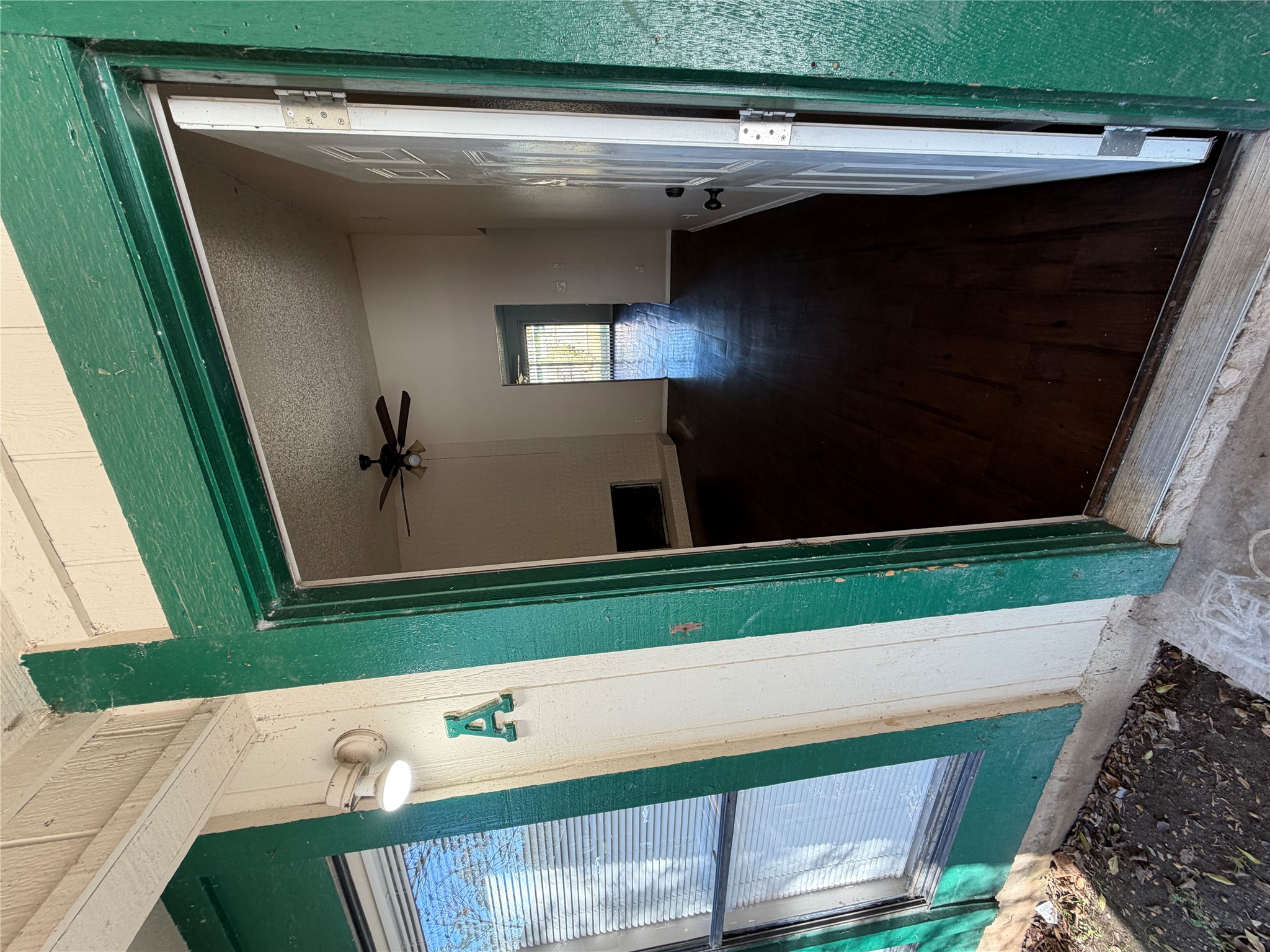 4702 Rocking Chair Road Austin, TX 78744 - Photo 4 of 28 Doorway to property