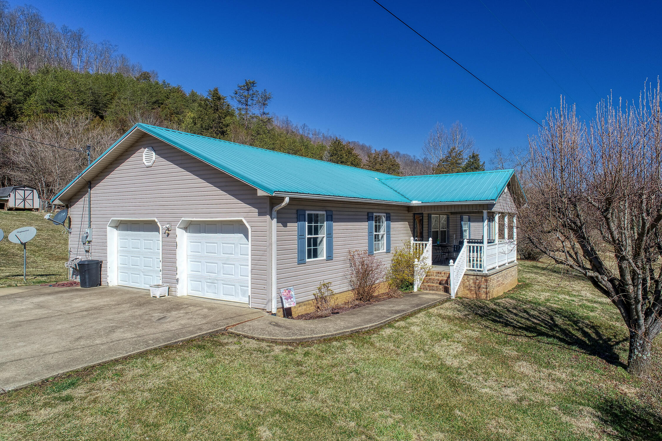 375 East Pumpkin Valley Road Eidson, TN 37731 - Photo 2 of 53 CBJ. 375 E Pumpkin Valley. Eidson MLSa