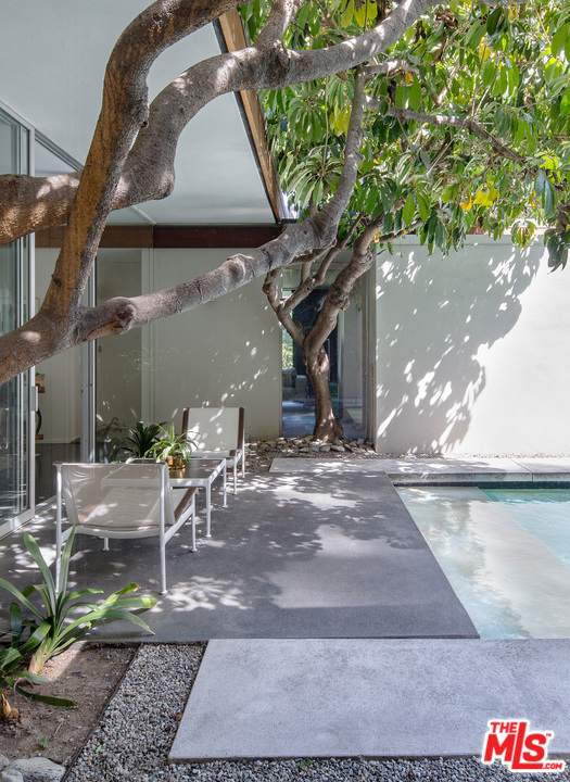 1160 Chateau Road Pasadena, CA 91105 - Photo 26 of 37