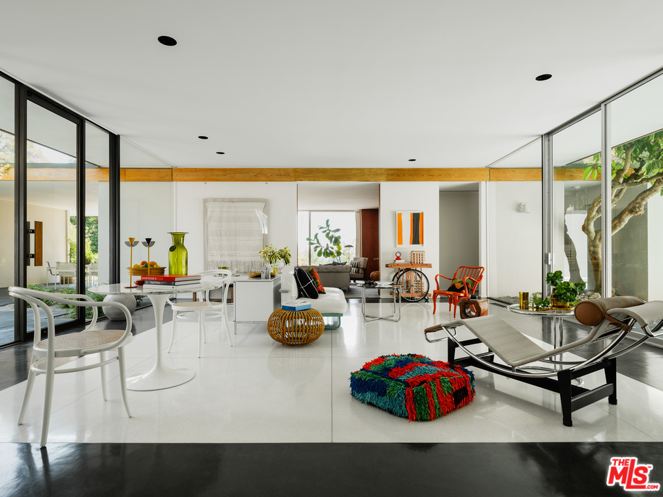 1160 Chateau Road Pasadena, CA 91105 - Photo 8 of 37