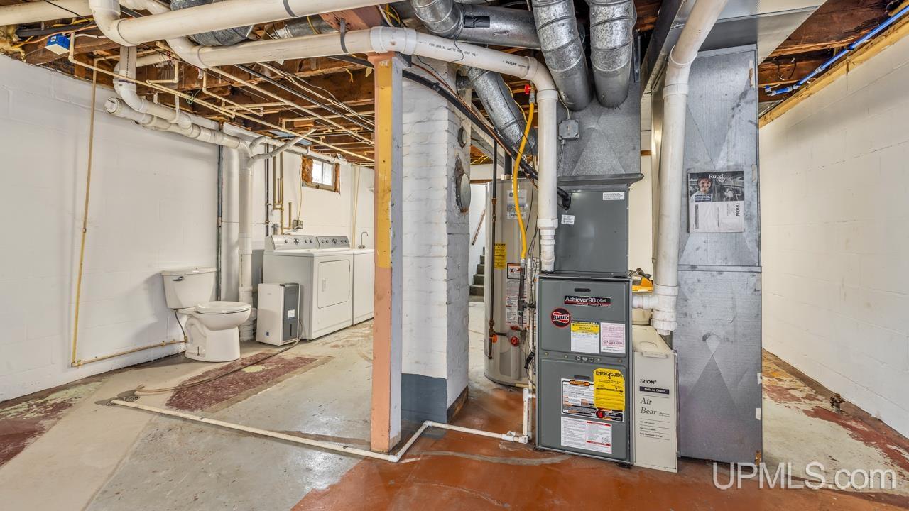 424 Maple Street Kingsford, MI 49802 - Photo 22 of 37