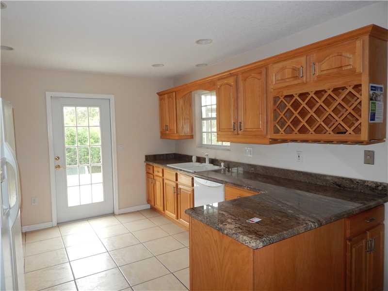 1229 George Street Sebastian, FL 32958 - Photo 6 of 15 Gallery Image 6
