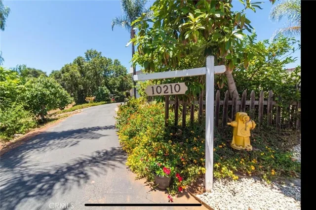 a sign that is on the side of the road