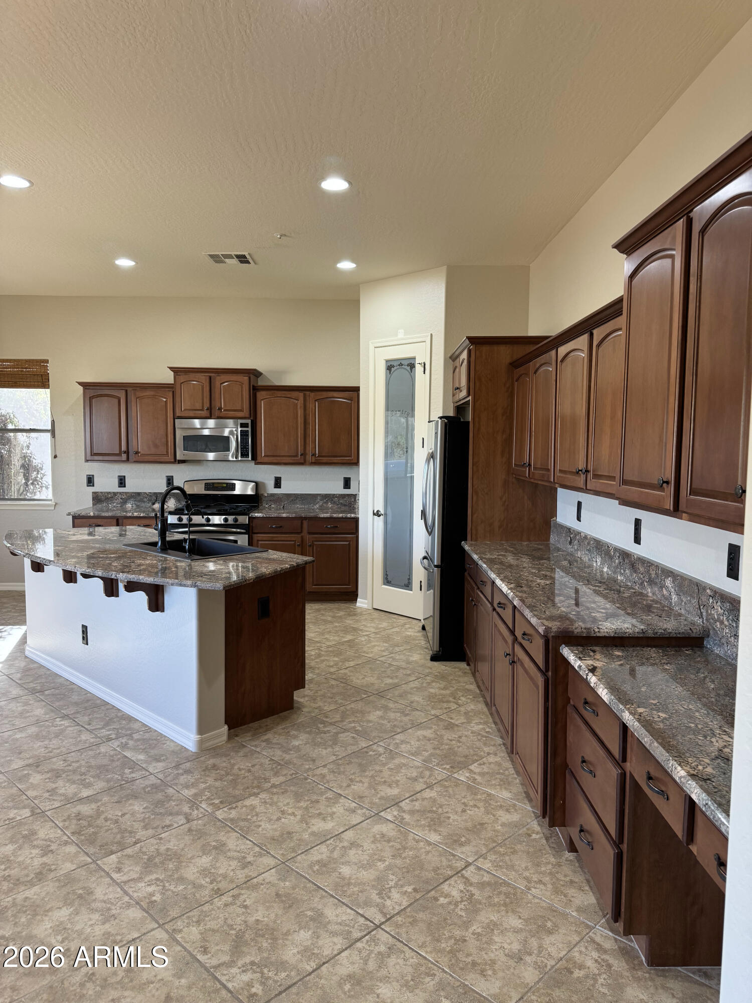 18391 Verdin Road Goodyear, AZ 85338 - Photo 4 of 23