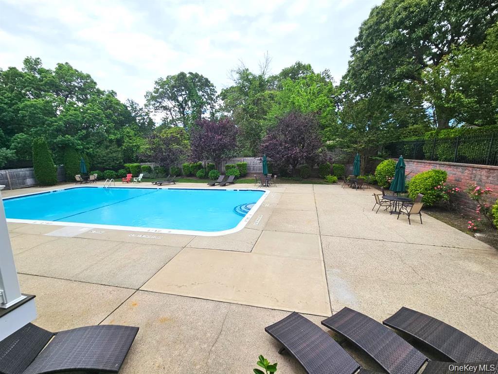 655 Middle Country Road, Unit 2H2 Coram, NY 11727 - Photo 37 of 37