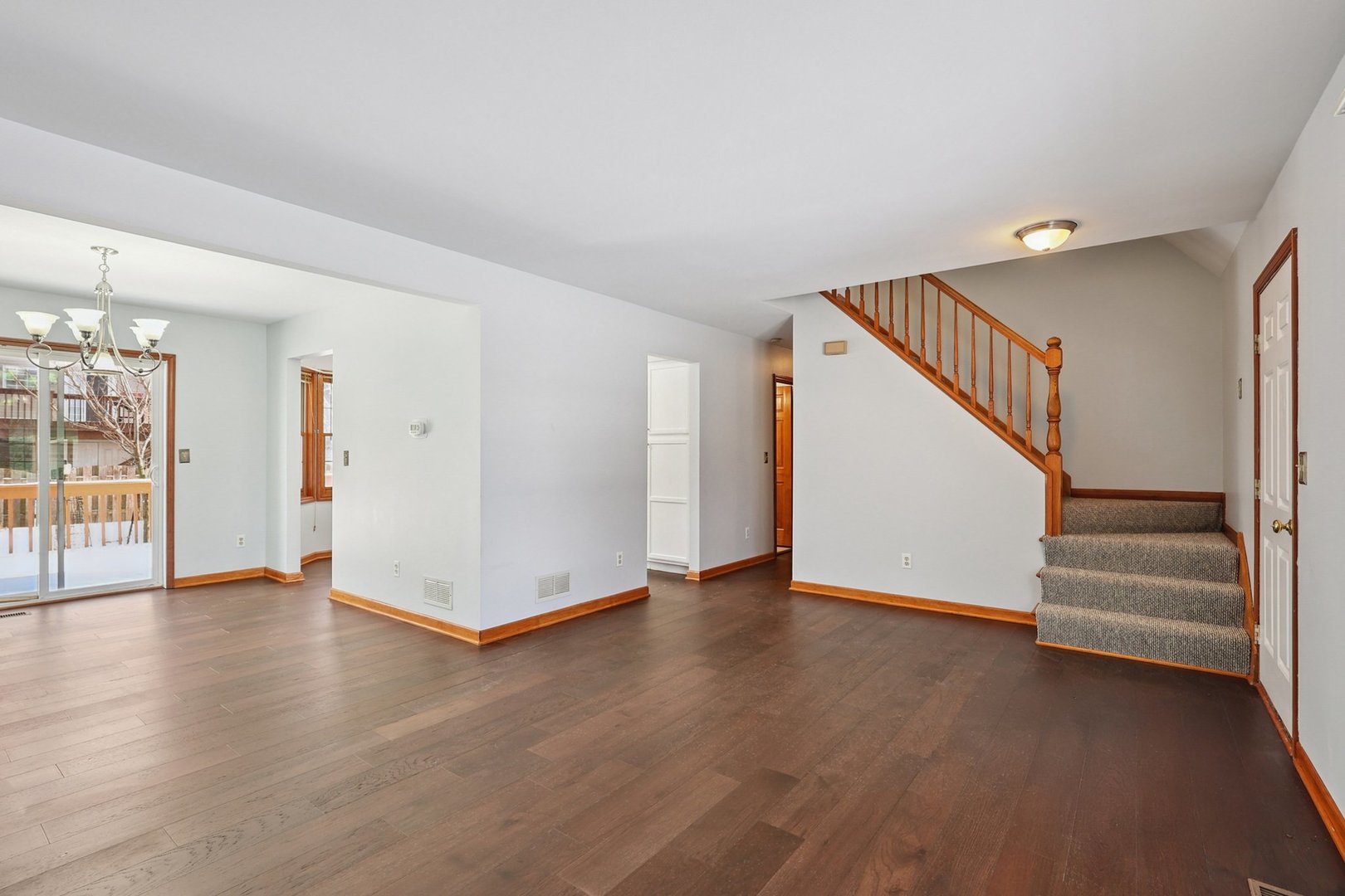 720 Lancaster Lane Geneva, IL 60134 - Photo 3 of 17