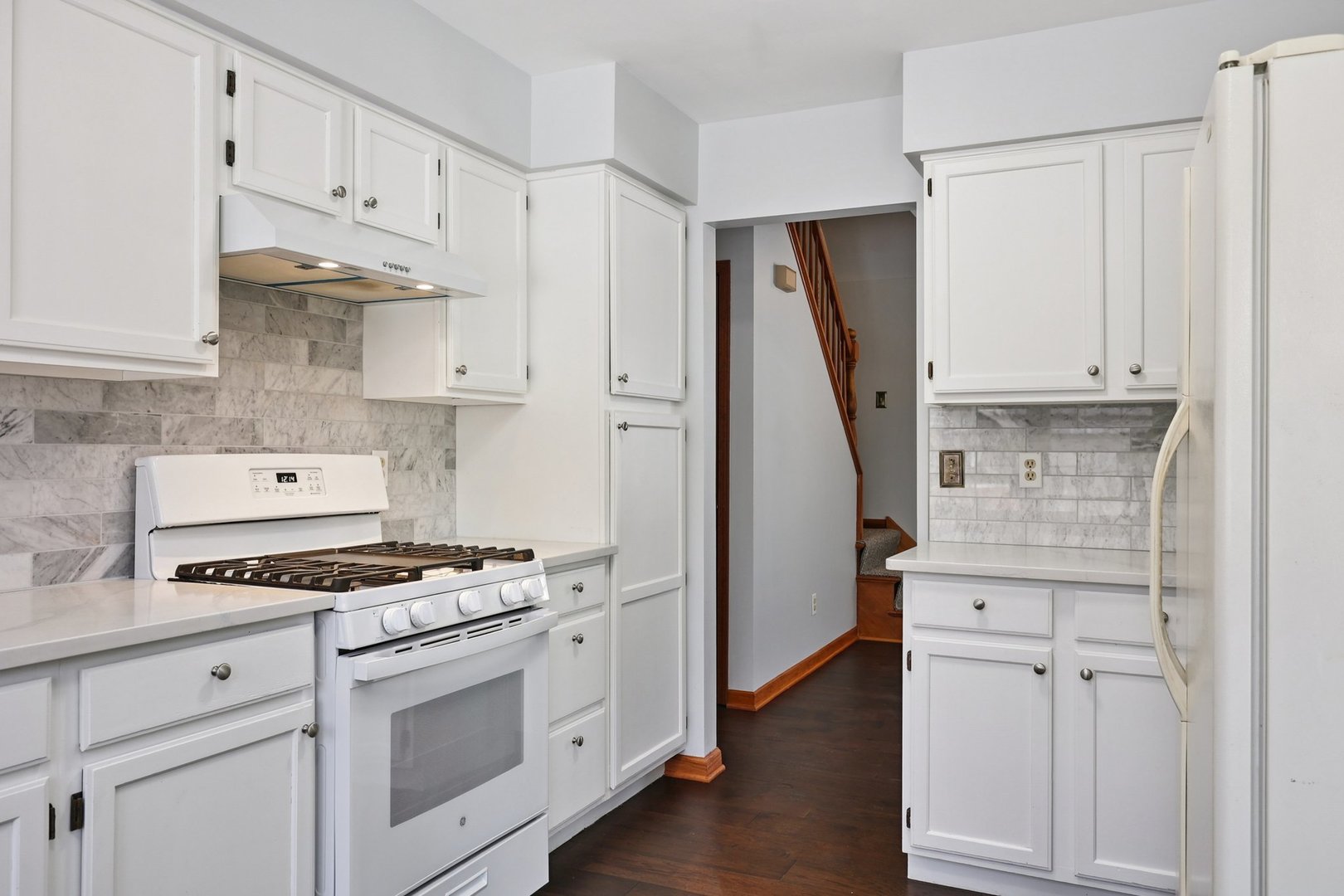 720 Lancaster Lane Geneva, IL 60134 - Photo 4 of 17