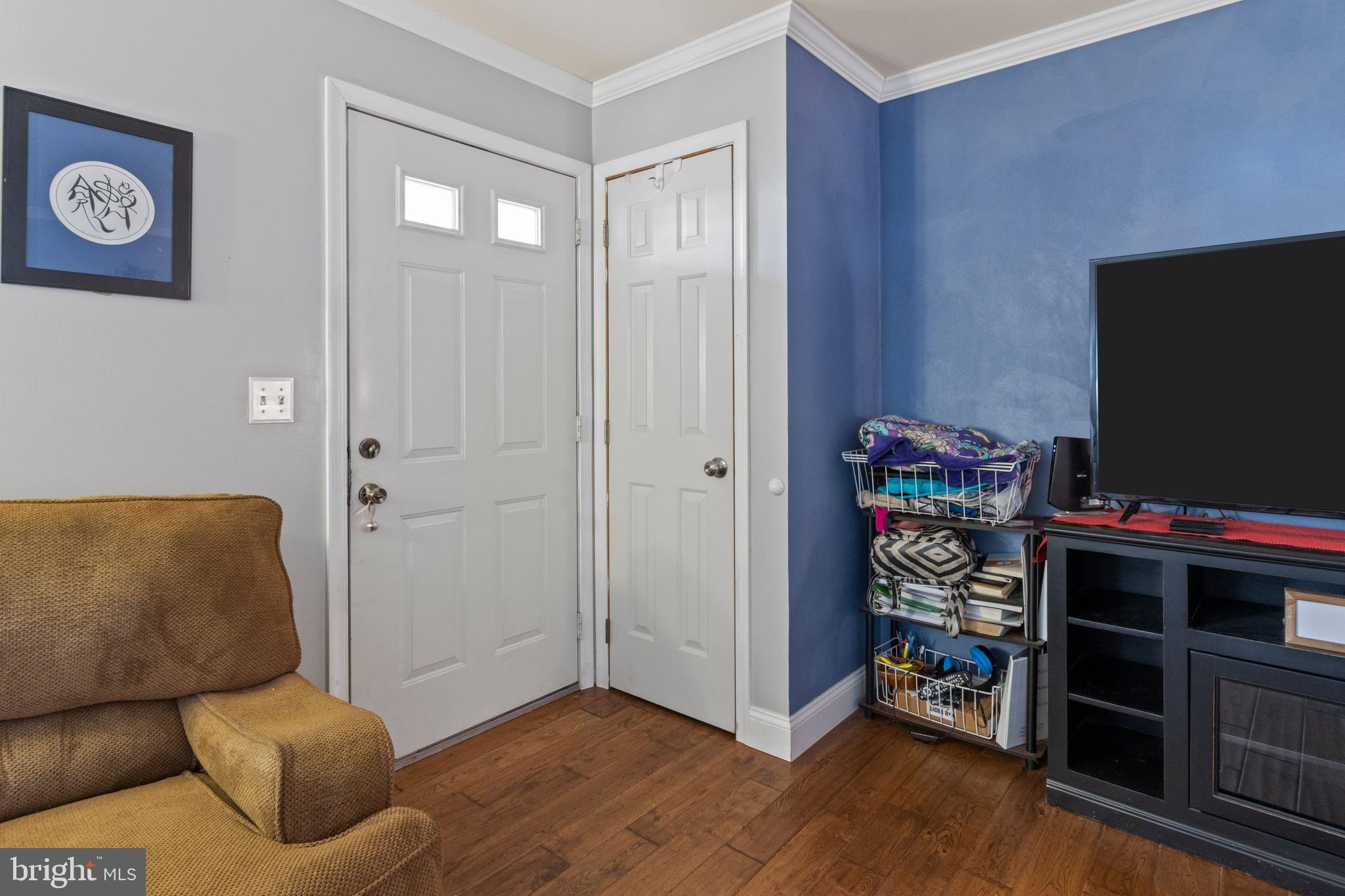 118 Middle Road Dublin, PA 18917 - Photo 3 of 18 family room