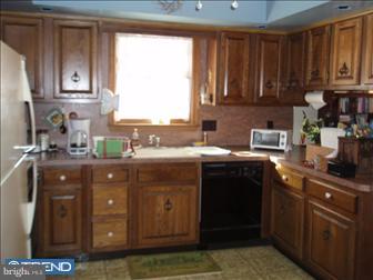 15 Cider Mill Road Mertztown, PA 19539 - Photo 3 of 6 Kitchen