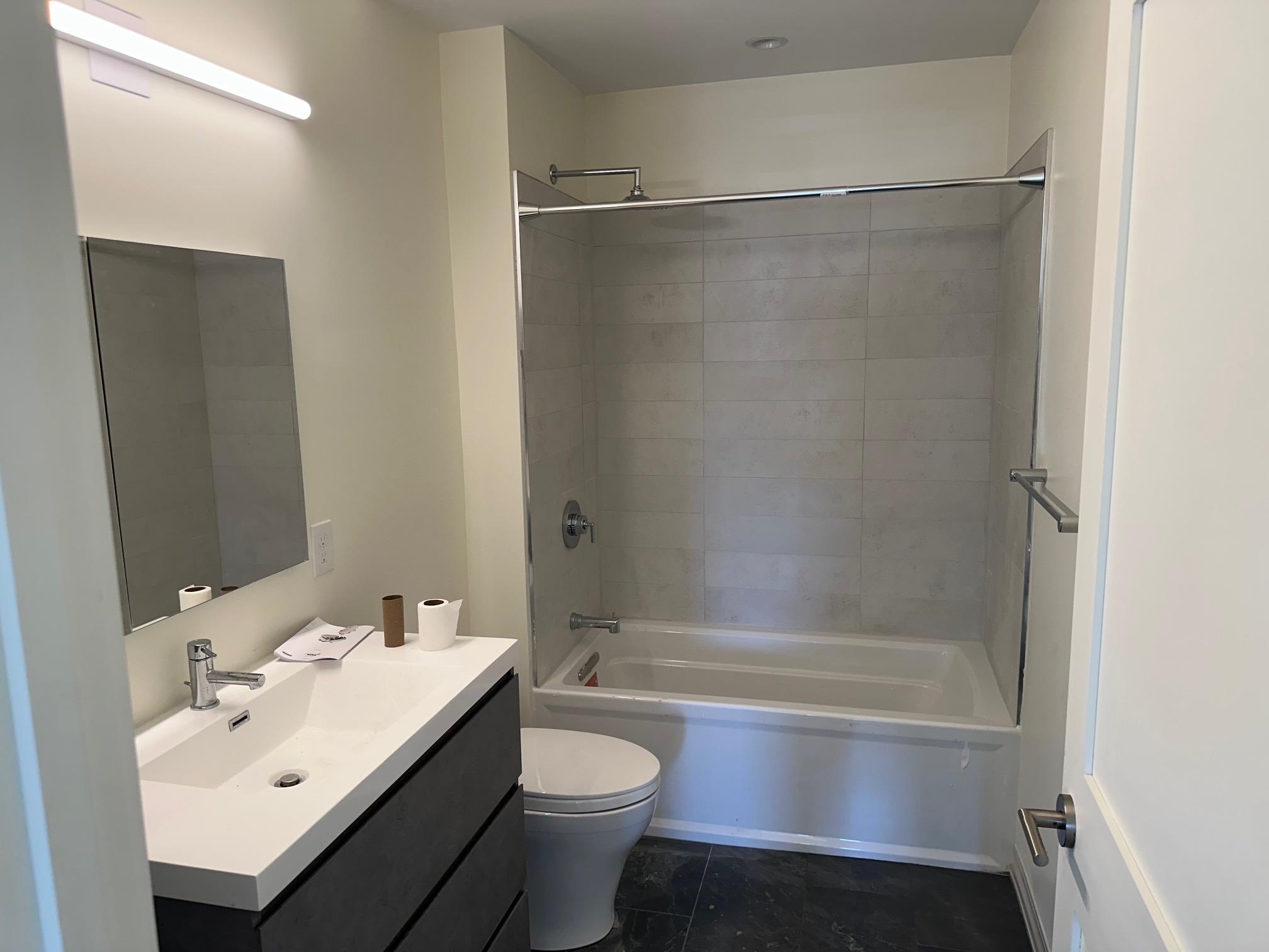 38 Ladds Lane, Unit 1 Epping, NH 03042 - Photo 6 of 13