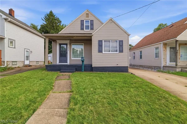 $165,000 | 2536 Albrecht Avenue, Akron, OH 44312