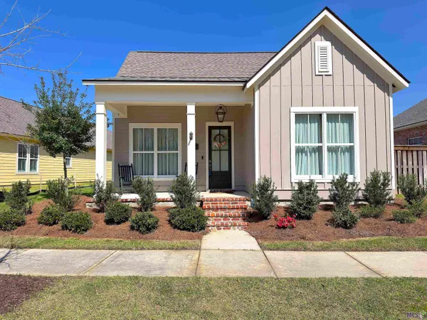 $310,000 | 4051 Memorial Square, Zachary, LA 70791