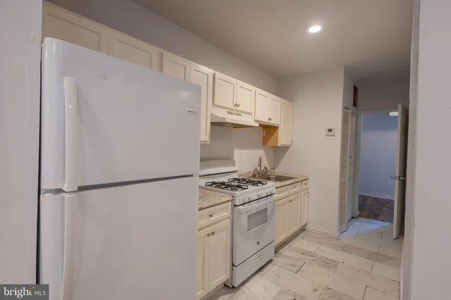 $2,129 | 1721 Minnesota Avenue Southeast, Unit 4, Washington, DC 20020