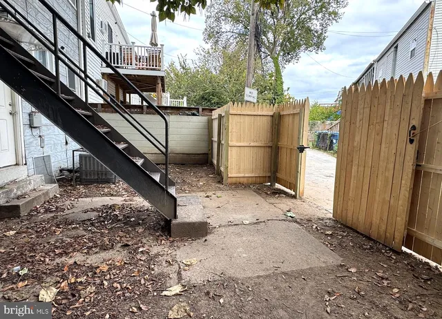 $2,129 | 1721 Minnesota Avenue Southeast, Unit 4, Washington, DC 20020