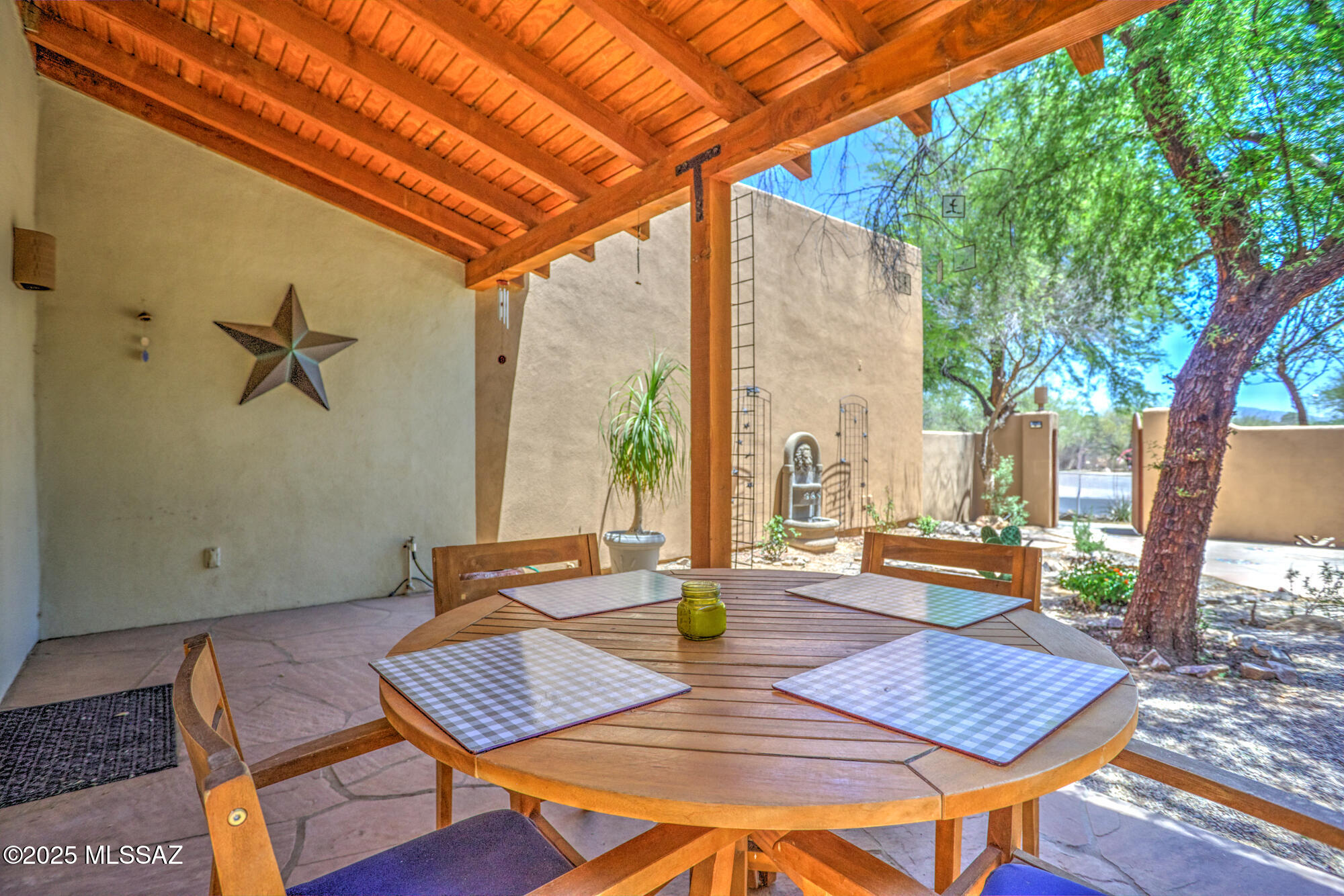 2673 North Sahuara Place Tucson, AZ 85712 - Photo 4 of 46
