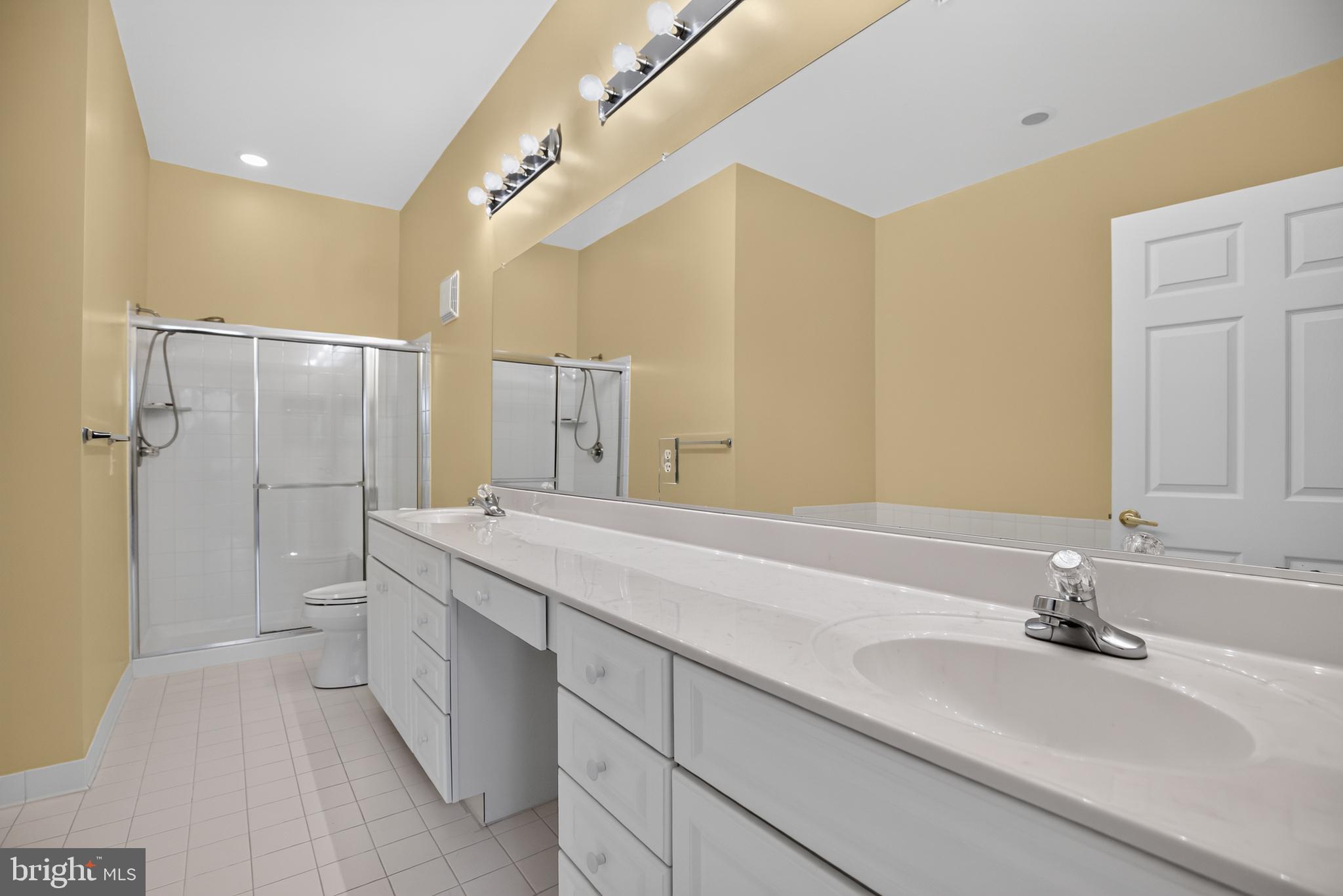 732 Runabout Loop, Unit 732 Solomons, MD 20688 - Photo 26 of 50 Ensuite bath