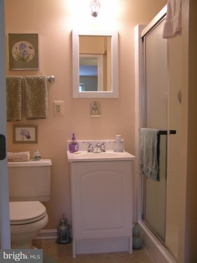 43 Sheridan Road Arnold, MD 21012 - Photo 3 of 26 Bath