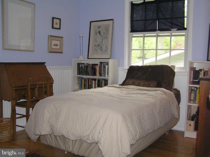 43 Sheridan Road Arnold, MD 21012 - Photo 8 of 26 Bedroom