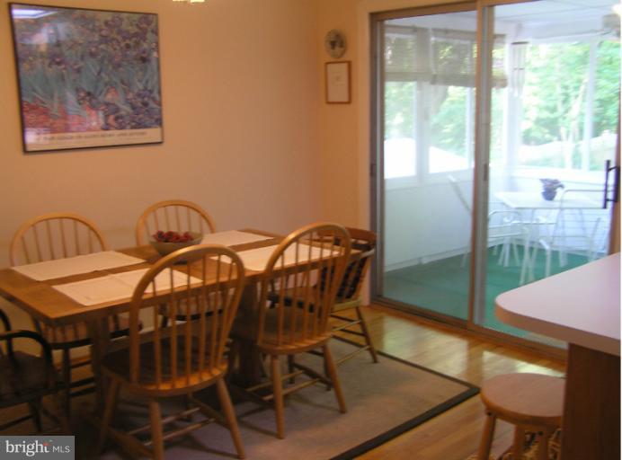 43 Sheridan Road Arnold, MD 21012 - Photo 9 of 26 Kitchen