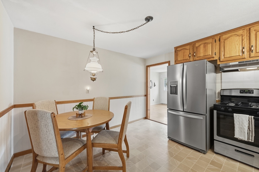 20 Freeman Road Chelmsford, MA 01824 - Photo 10 of 41 Gallery Image 10