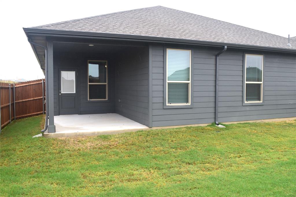 724 Rubicon Road Justin, TX 76247 - Photo 12 of 29 Gallery Image 12