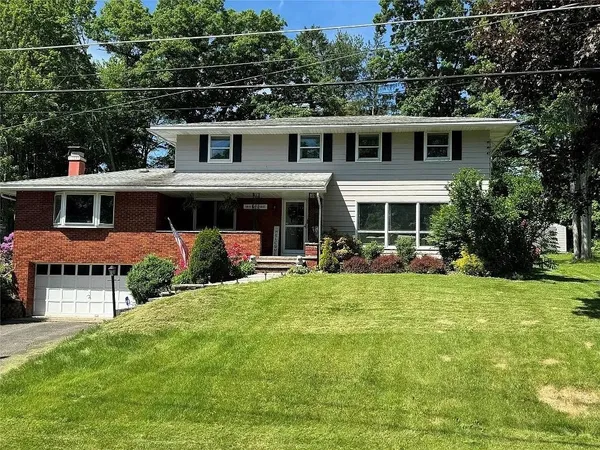 $2,800 | 7 Exeter Drive, Endicott, NY 13760