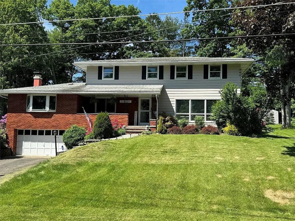 7 Exeter Drive Endicott, NY 13760 - Photo 2 of 28