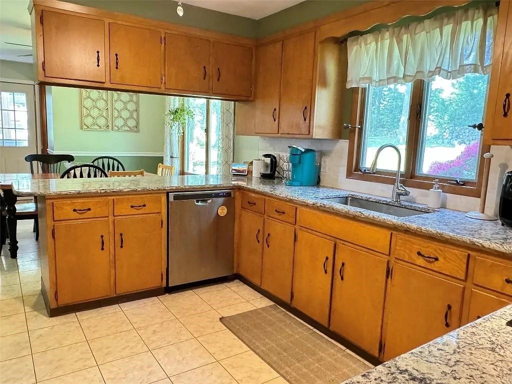 7 Exeter Drive Endicott, NY 13760 - Photo 21 of 28