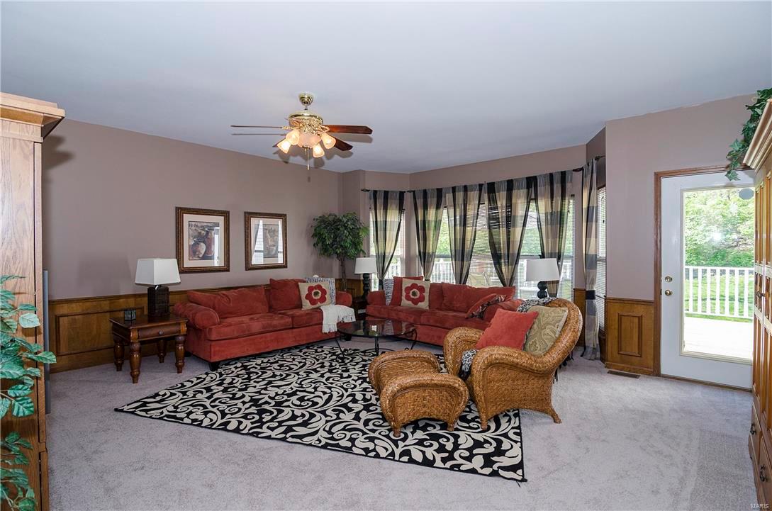 881 Castle Pines Drive Ballwin, MO 63021 - Photo 17 of 47 Gallery Image 17