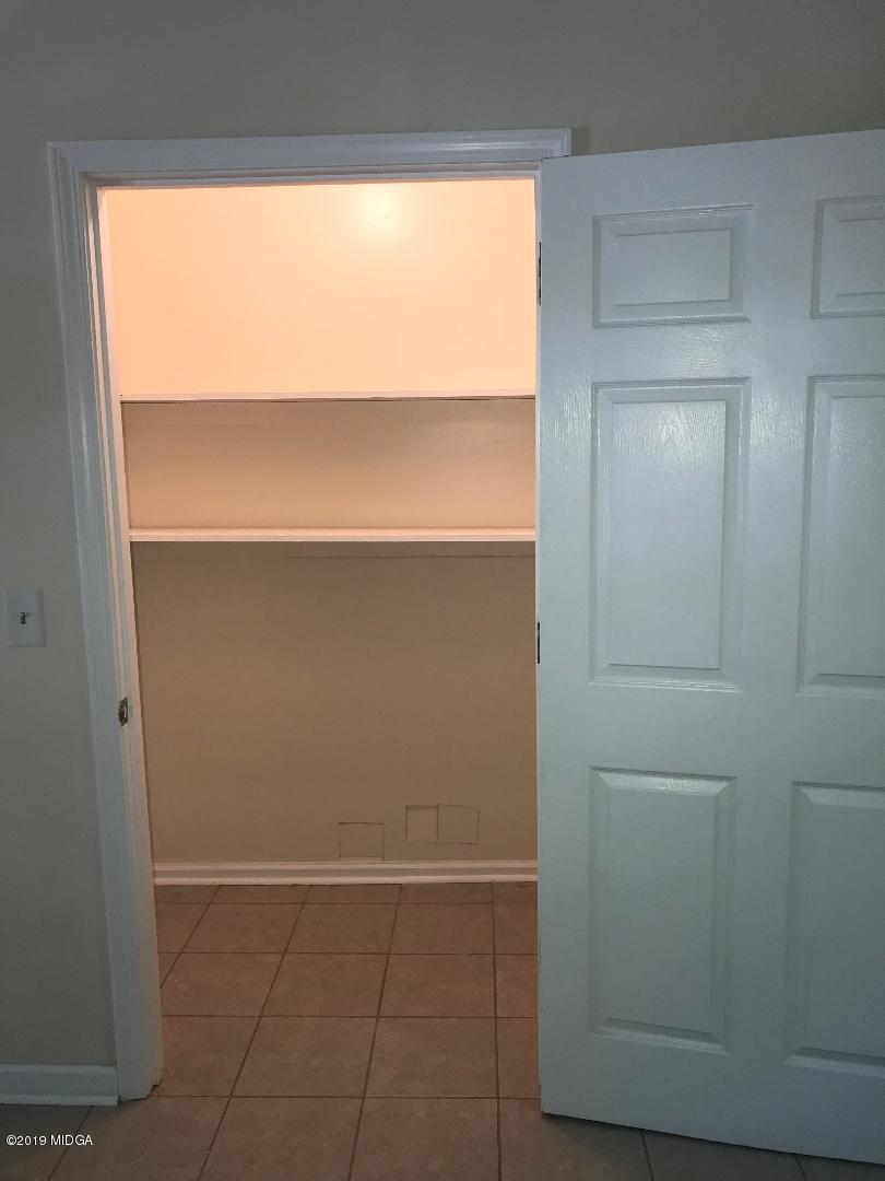 504 Mitchell Road Forsyth, GA 31029 - Photo 7 of 10 Pantry