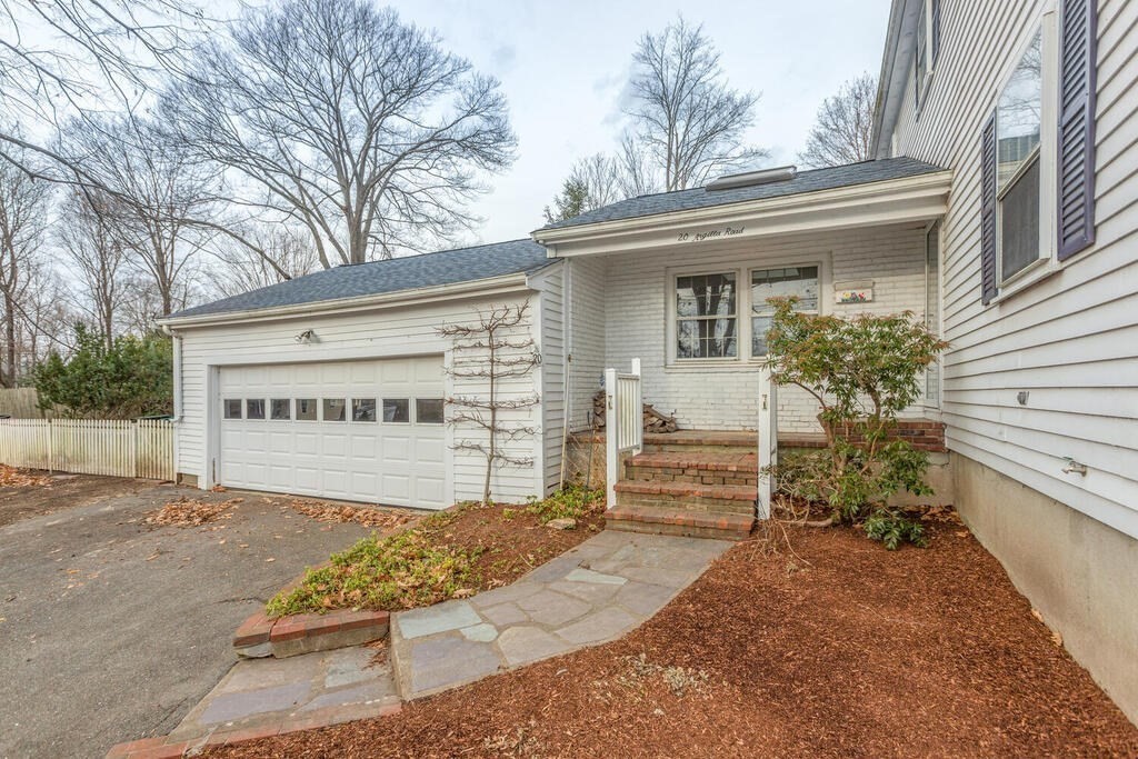 20 Argilla Road Ipswich, MA 01938 - Photo 2 of 33 a front view of a house with garden