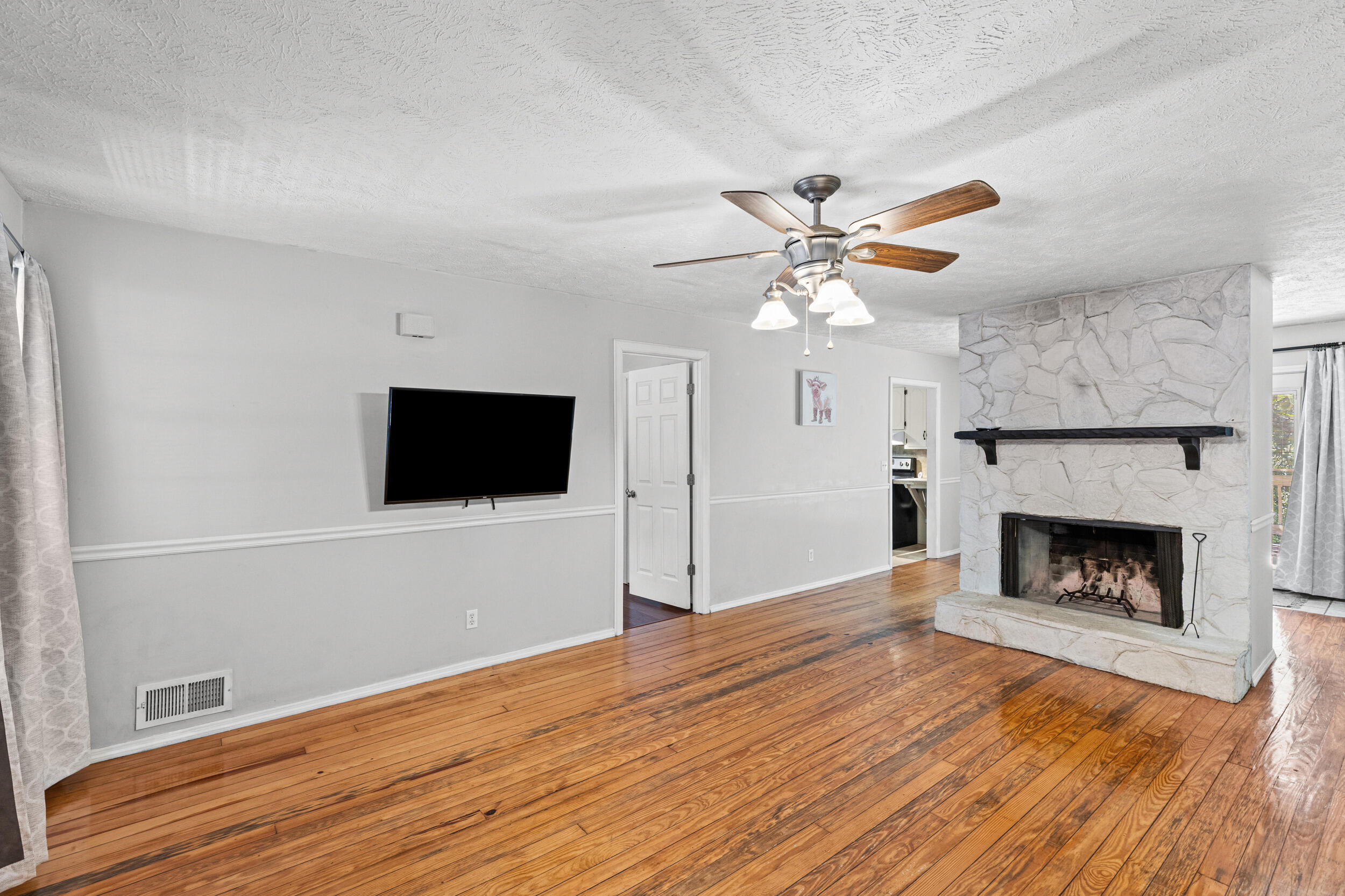 332 Blanchard Road North Augusta, SC 29841 - Photo 3 of 21 2026-04-27_332_blanchard_rd-srm-09