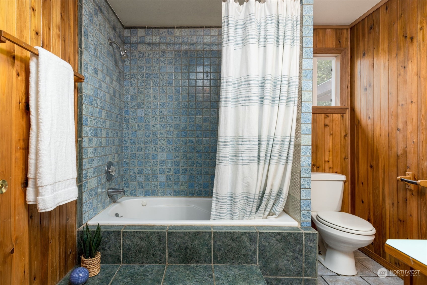 21175 President Point Road Northeast Kingston, WA 98346 - Photo 20 of 35 Gallery Image 20