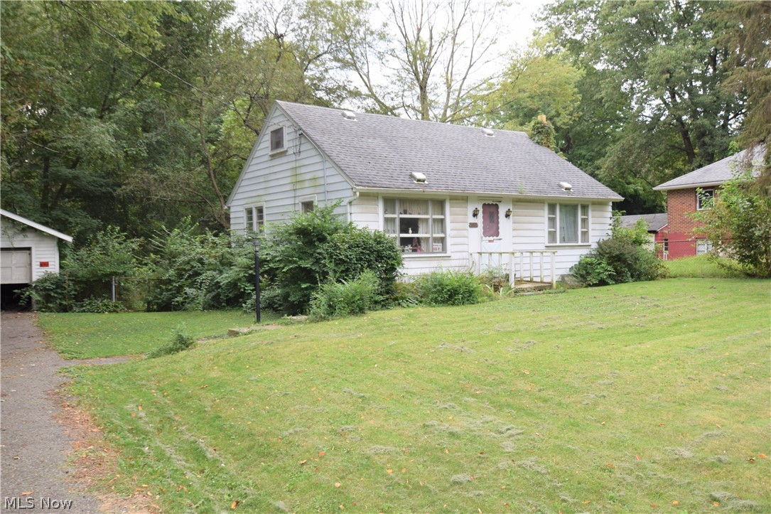 2962 Old Home Road Akron, OH 44312 - Photo 1 of 8