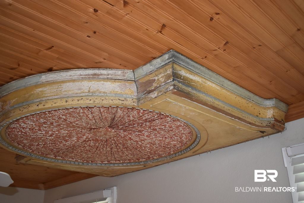 352 South Summit Street Fairhope, AL 36532 - Photo 39 of 49 Bedroom 2 Ceiling