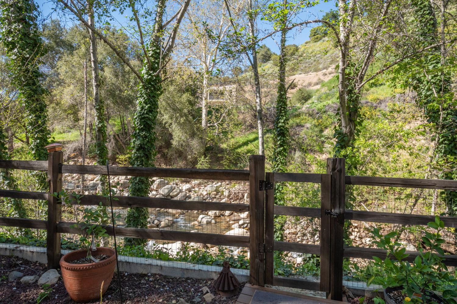 15663 Ojai Road Santa Paula, CA 93060 - Photo 38 of 47 a outdoor space with a tree
