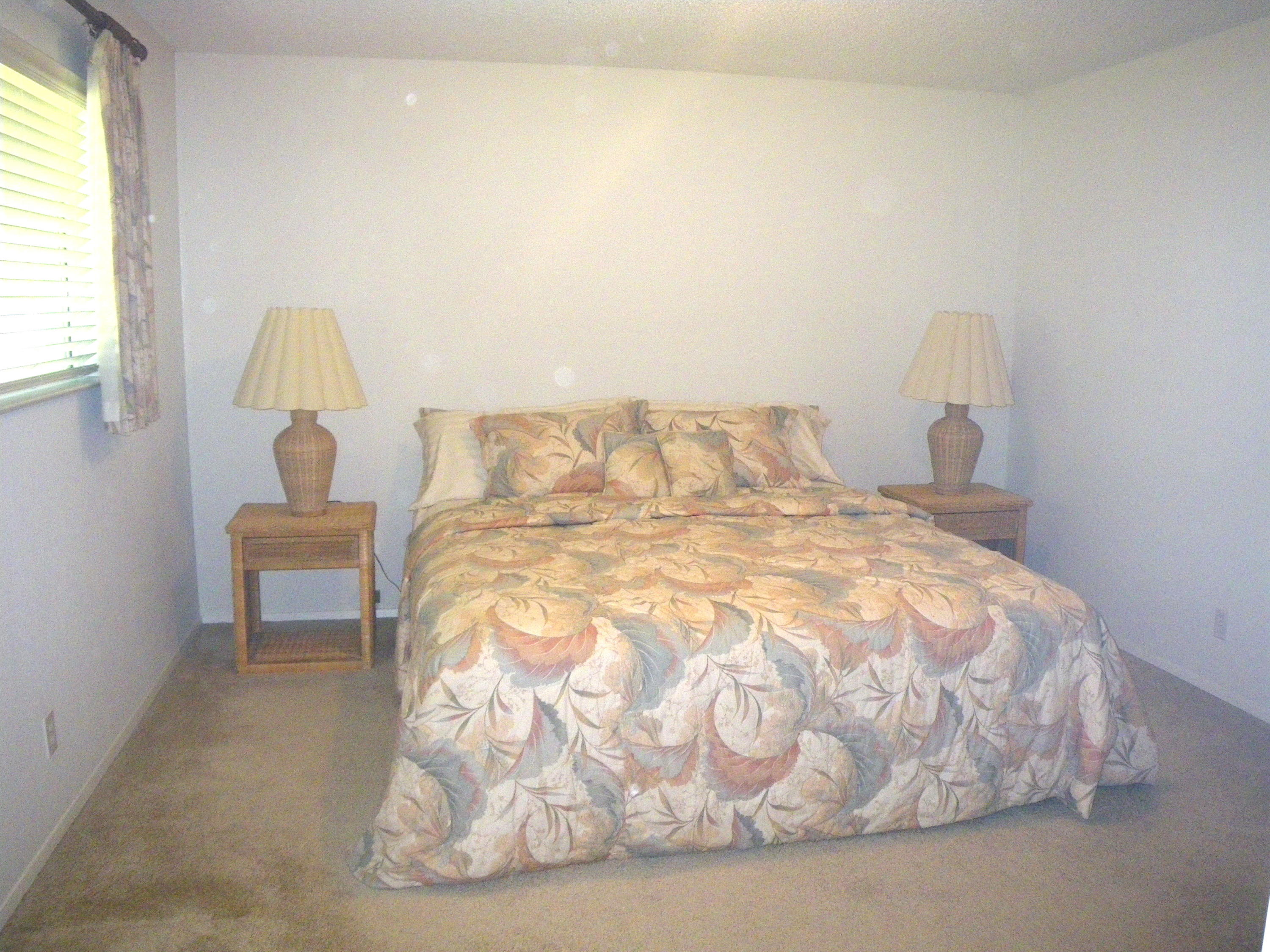 3490 Bardick Road Anderson, CA 96007 - Photo 11 of 20 Master Bedroom