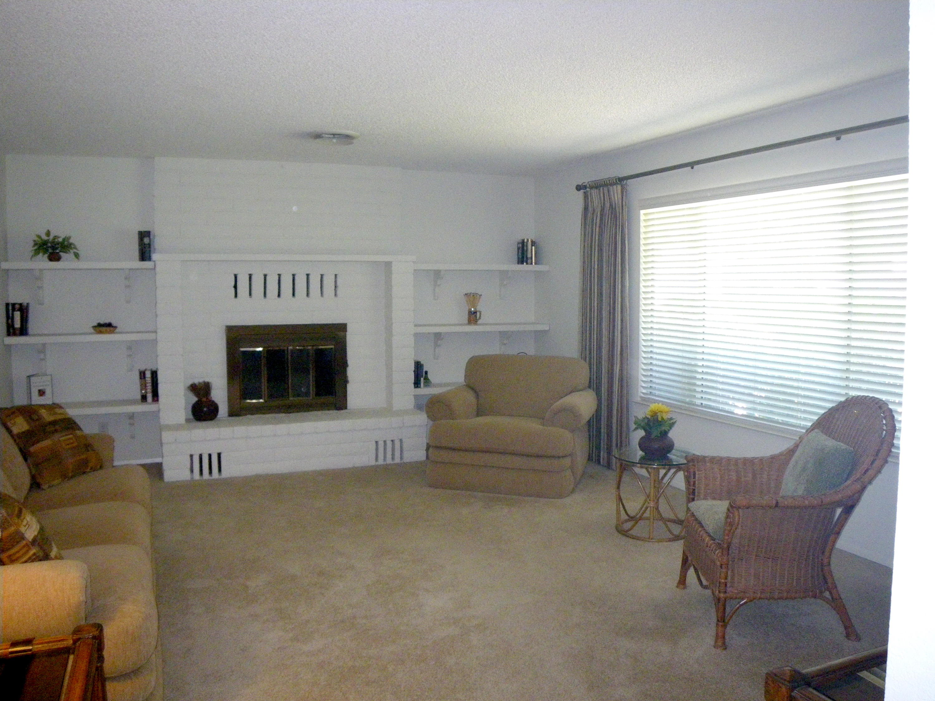 3490 Bardick Road Anderson, CA 96007 - Photo 3 of 20 Living Room 3a