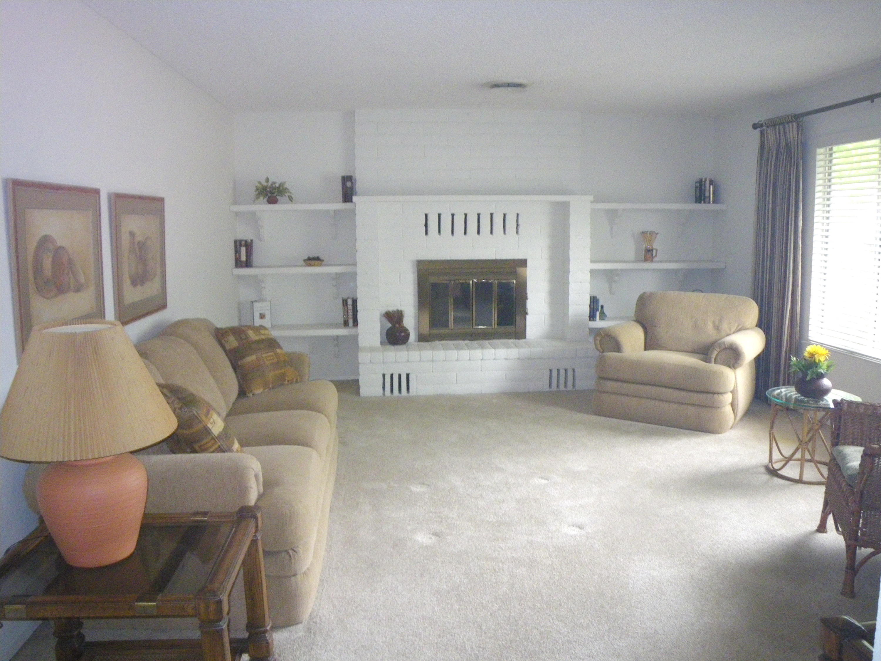 3490 Bardick Road Anderson, CA 96007 - Photo 4 of 20 Living Room 3