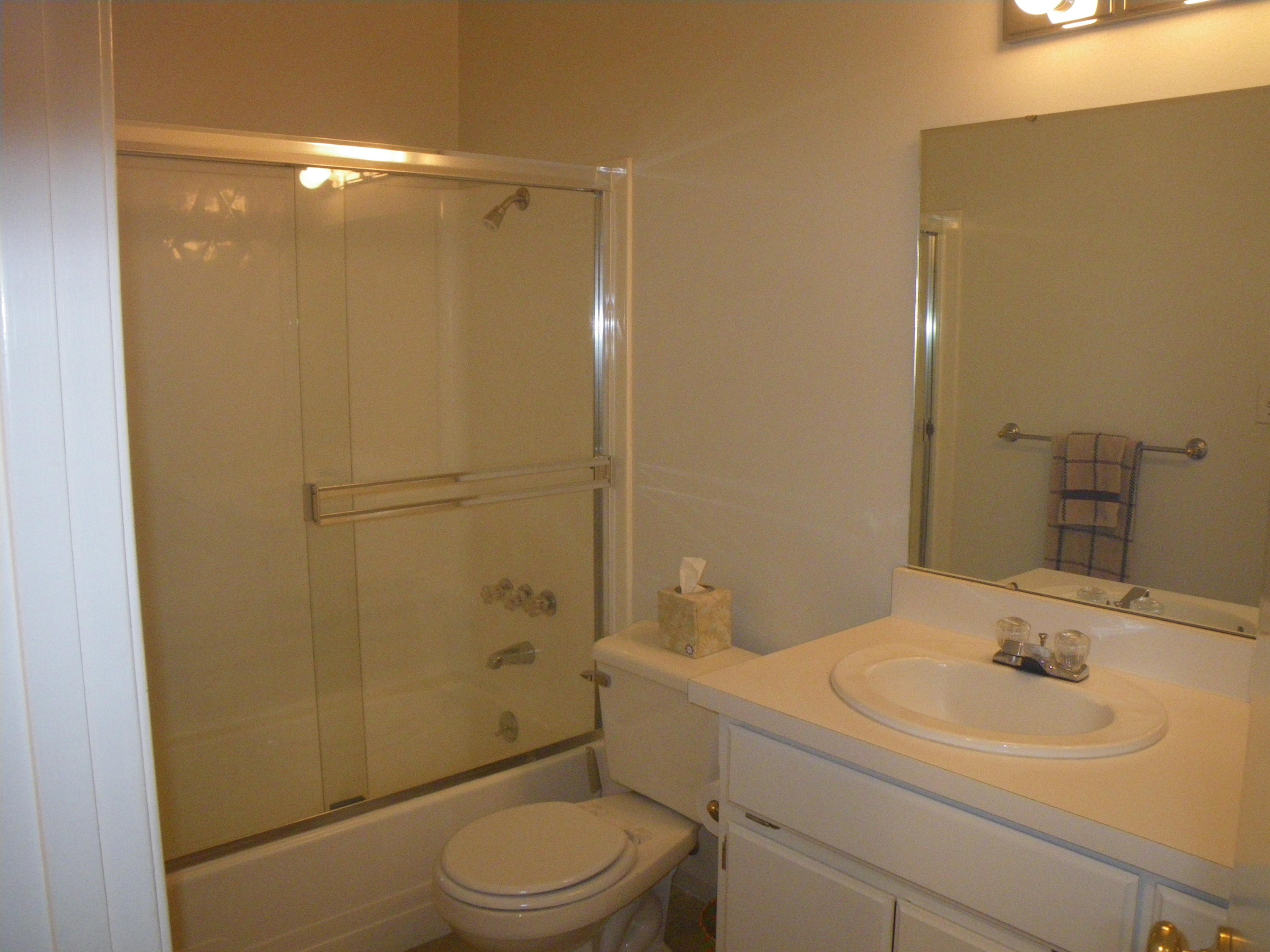 3490 Bardick Road Anderson, CA 96007 - Photo 10 of 20 Guest Bath 1