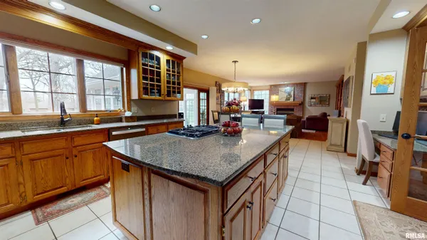 $679,900 | 10706 North Grand Oak Court, Peoria, IL 61615