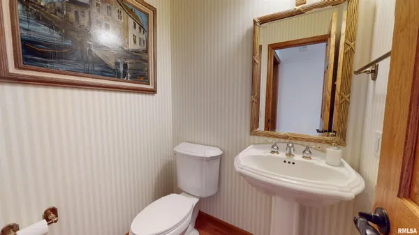 $679,900 | 10706 North Grand Oak Court, Peoria, IL 61615