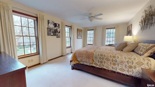 $679,900 | 10706 North Grand Oak Court, Peoria, IL 61615