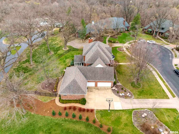 $679,900 | 10706 North Grand Oak Court, Peoria, IL 61615