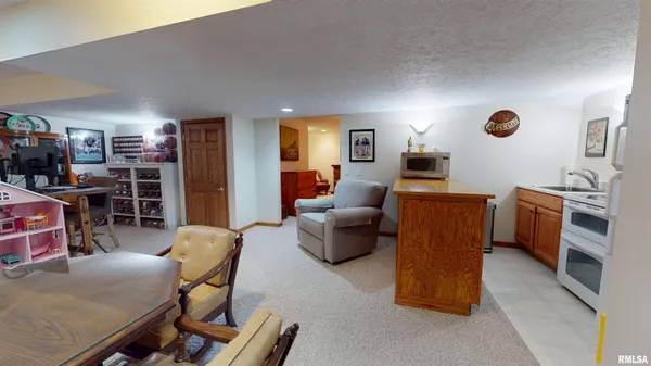 $679,900 | 10706 North Grand Oak Court, Peoria, IL 61615