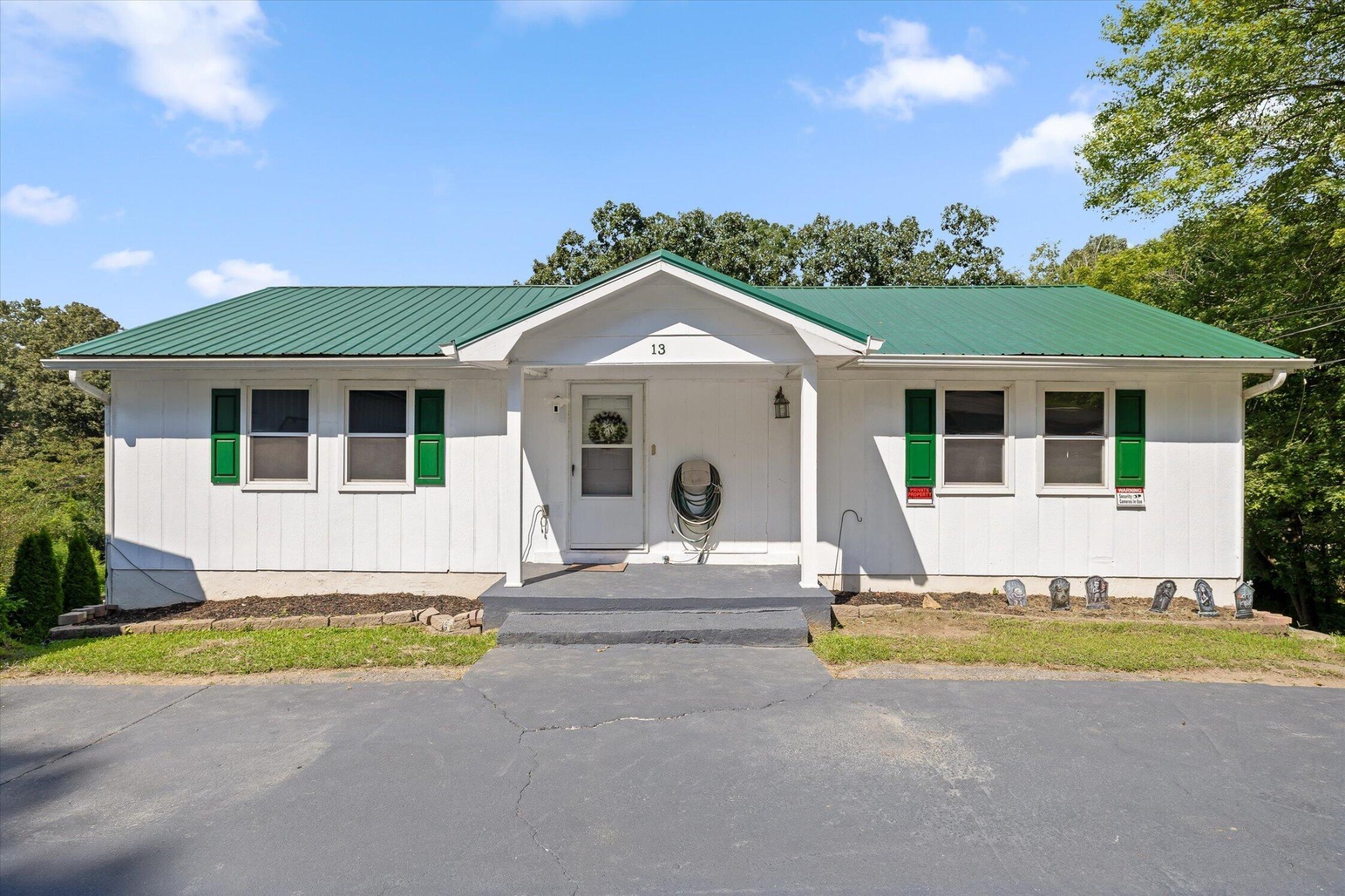 13 Travis Road Rossville, GA 30741 - Photo 1 of 29 Gallery Image 1
