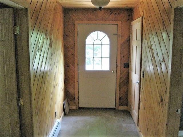 132 Mud Mill Road Augusta, ME 04330 - Photo 7 of 15 Entry way
