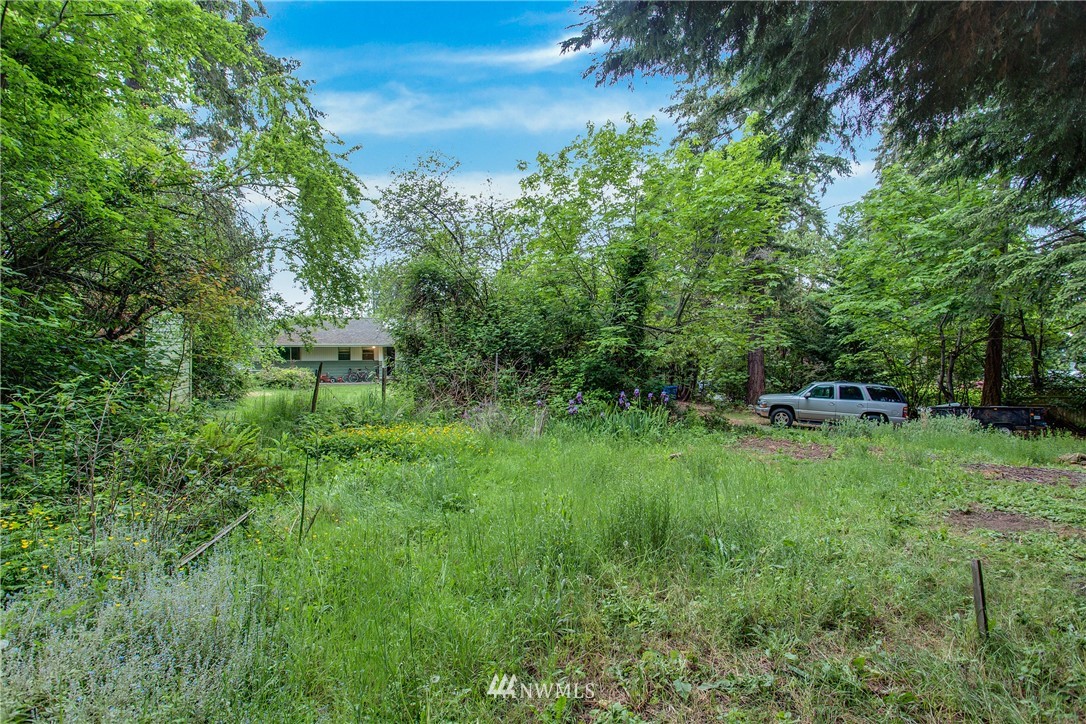 7204 78th Avenue Southeast Mercer Island, WA 98040 - Photo 14 of 16