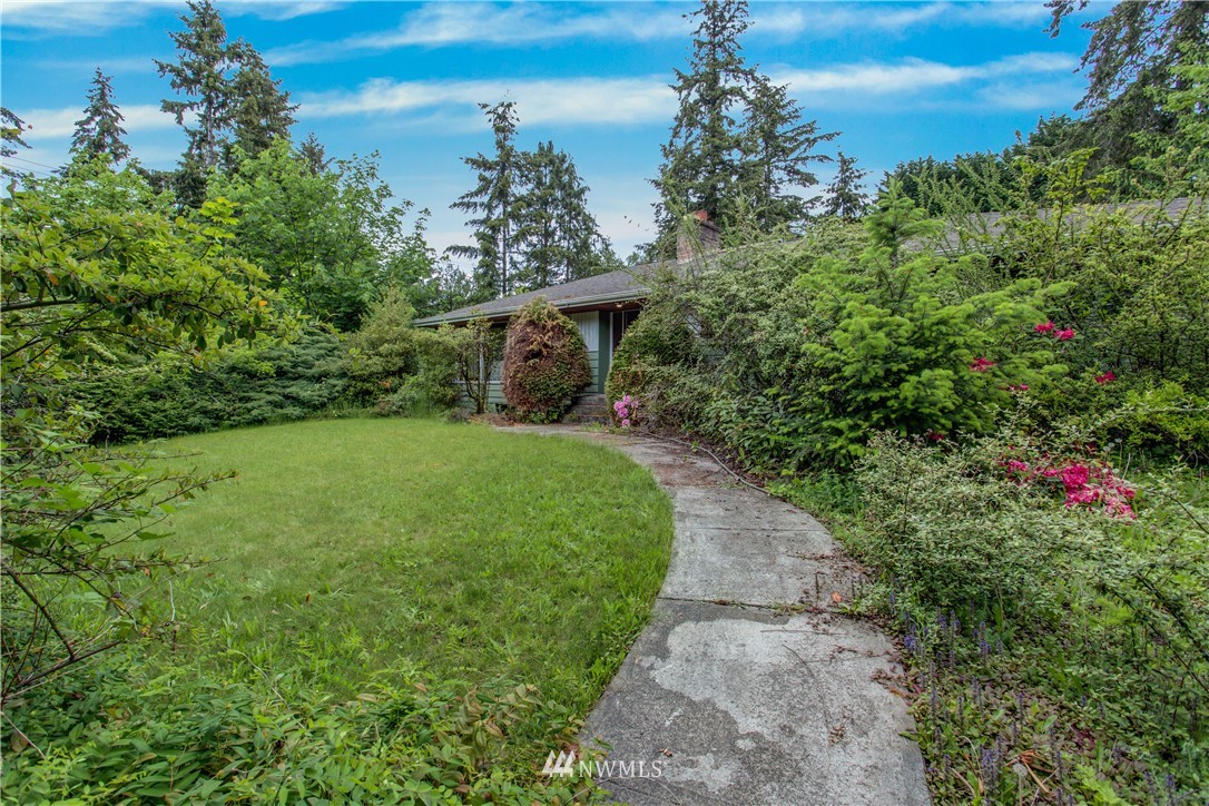 7204 78th Avenue Southeast Mercer Island, WA 98040 - Photo 10 of 16