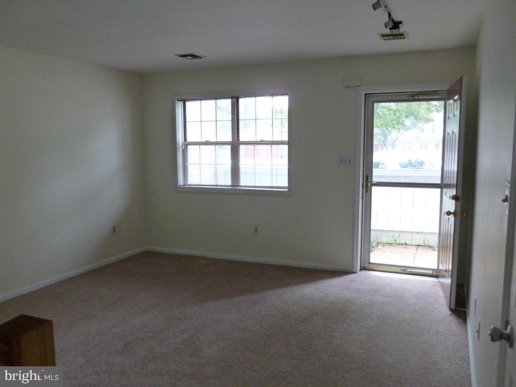 107 Spring Ridge Court Lancaster, PA 17601 - Photo 3 of 15 Gallery Image 3